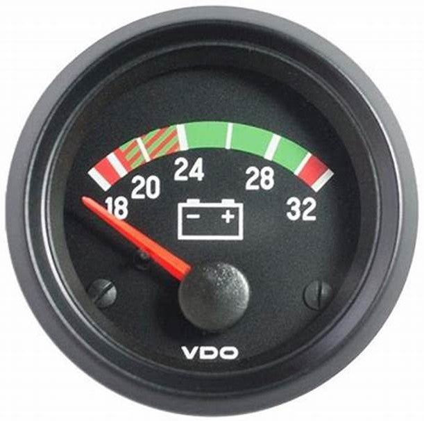 Voltmeter Cockpit International, Range 18-32V, 52mm